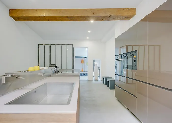 Atypique 200m2 Au Calme Et Confort Апартаменты