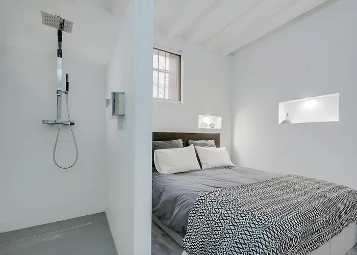 Atypique 200m2 Au Calme Et Confort Apartmán *